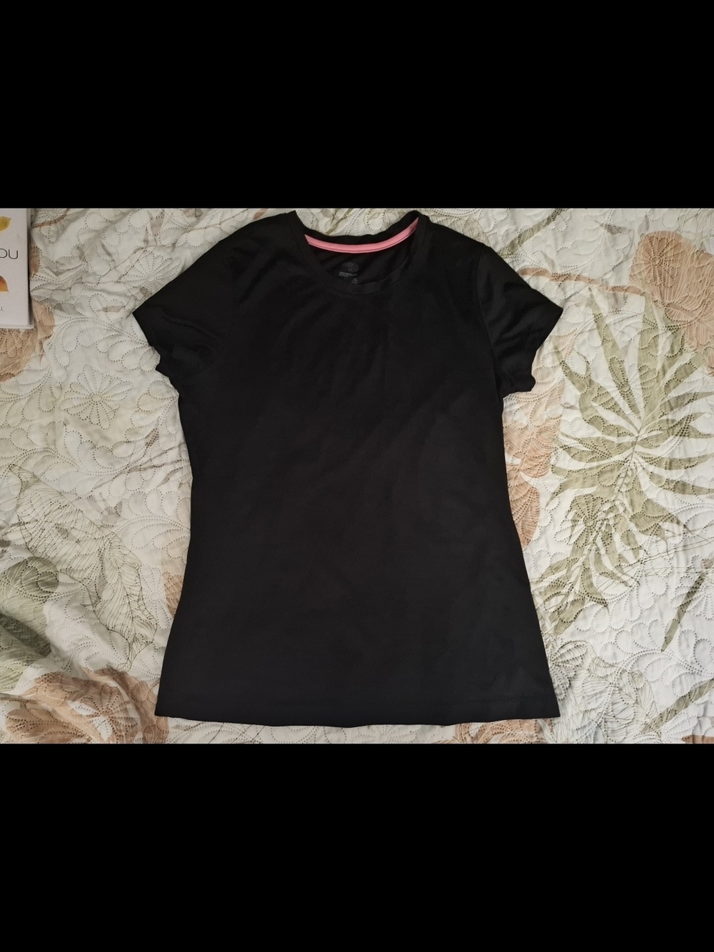 Women’s Black Short-Sleeve Crewneck Top